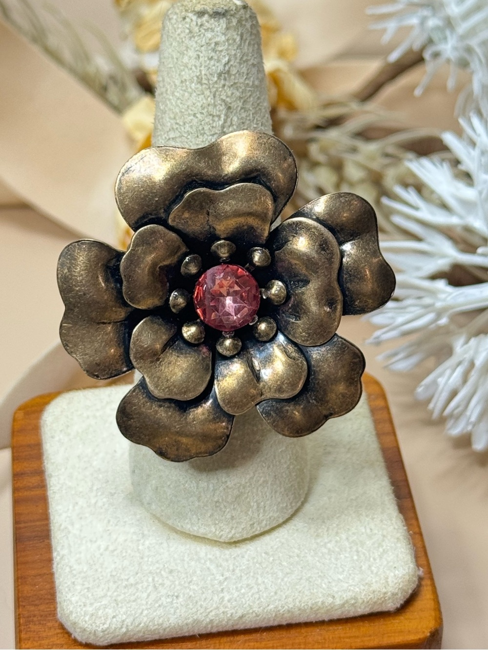 OLLIPOP USA Antique Gold Tone Flower Pink Rhinestone Ring Size 7.5